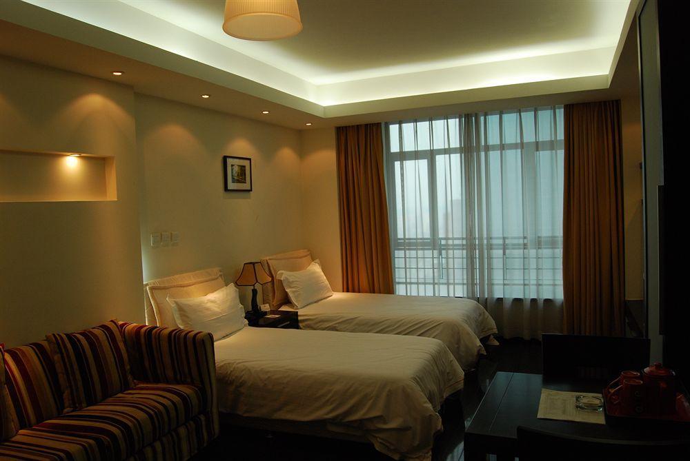 Urban Hotel Шанхай Екстериор снимка