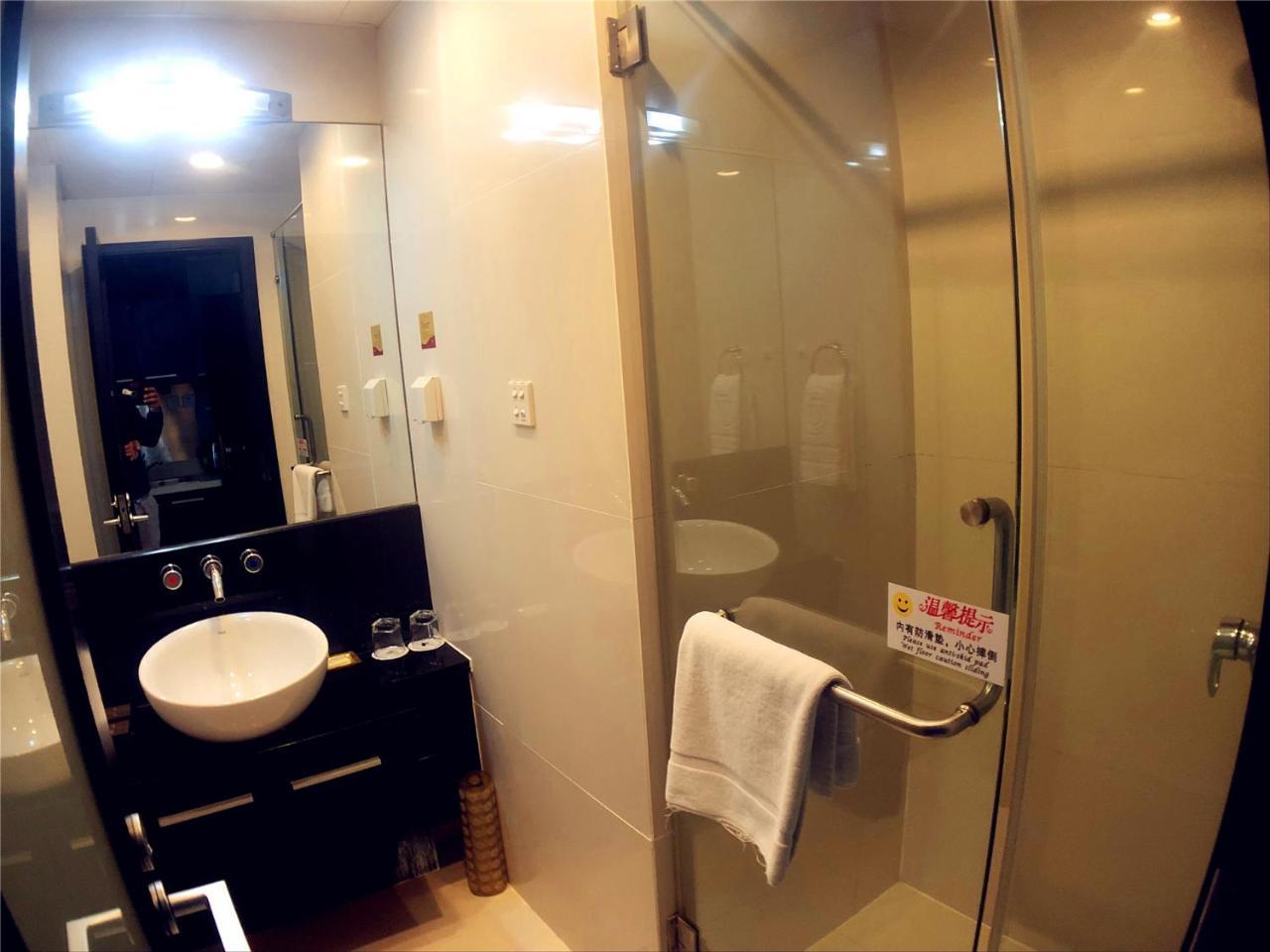 Urban Hotel Шанхай Екстериор снимка