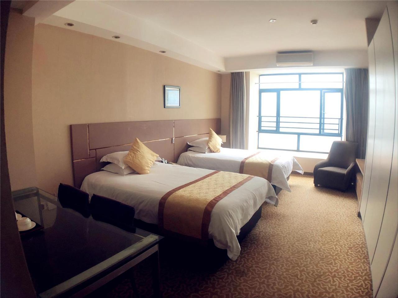 Urban Hotel Шанхай Екстериор снимка