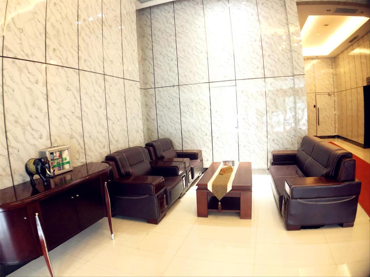 Urban Hotel Шанхай Екстериор снимка
