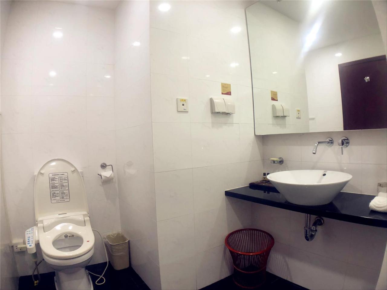 Urban Hotel Шанхай Екстериор снимка