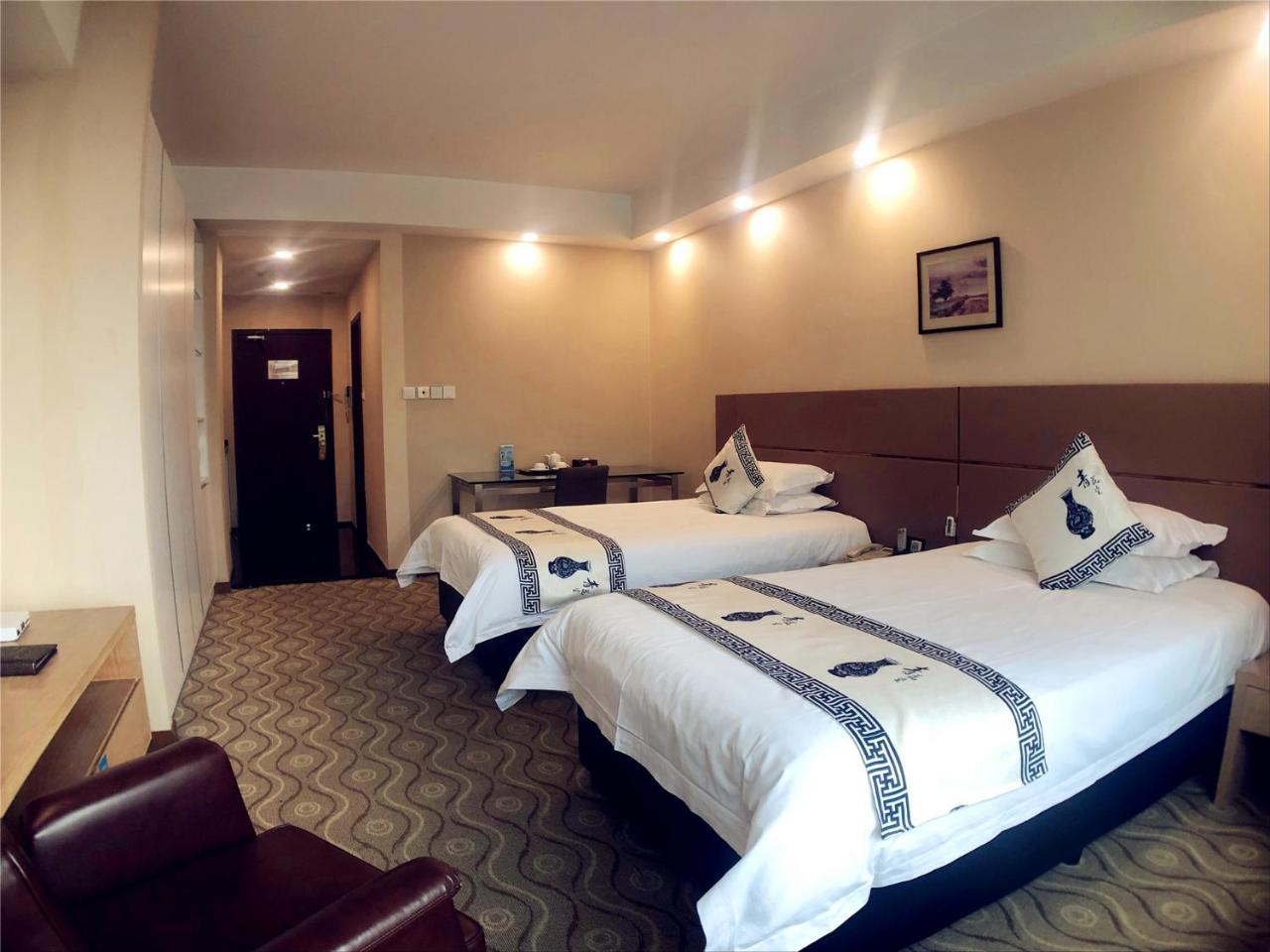 Urban Hotel Шанхай Екстериор снимка